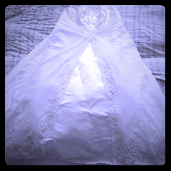 David's Bridal Wedding Dress - Picture 1 of 8